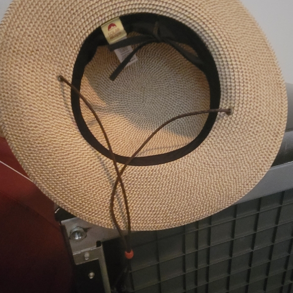 UV Solano Hat - Picture 2 of 6